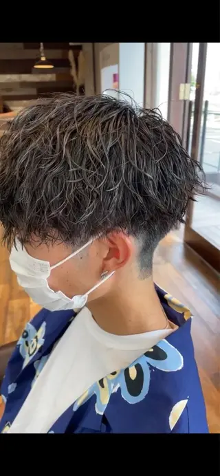 パーマ メンズ 林 侑弥のヘアスタイル