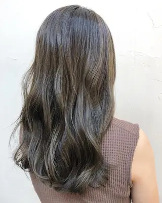 セミロング カラー luve heart's And Be minamisemba所属・脇坂 佳世の眉毛・アイブロウイメージ