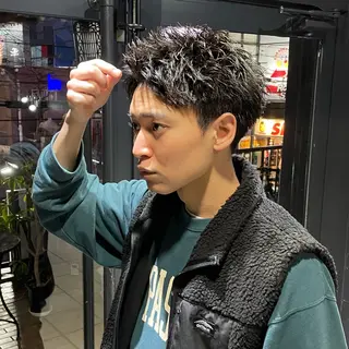 ショート メンズ スパイキーショート アメ村【戸兵吏駒】のヘアスタイル