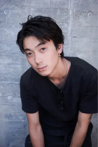 カラー メンズ 赤木蓮/メンズ特化 パーマ/ハイトーンのヘアスタイル