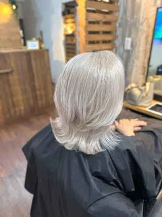 ミディアム カラー Lizir  ルズィール所属・Luzir⭐︎ GEN⭐︎のヘアスタイル