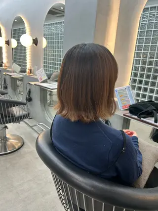 ミディアム レイヤー/艶髪 縮毛矯正🌱  赤石のヘアスタイル