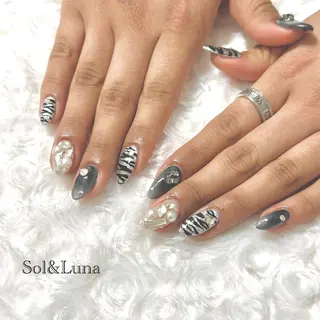 ネイル ~Sol&Luna~ Momonaのネイルデザイン