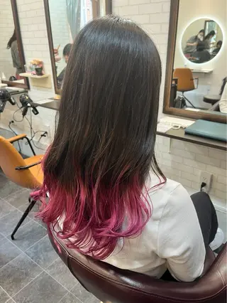 セミロング カラー TELAHAIR 伊藤 咲里奈のヘアスタイル