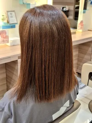 カラー 秋元 雅のヘアスタイル