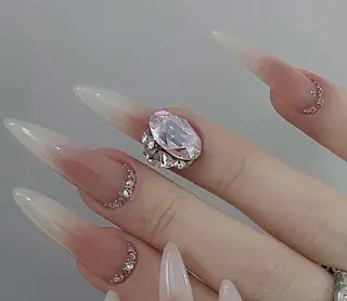 ネイル NAILS168 チップ長さ出し専門店のネイルデザイン