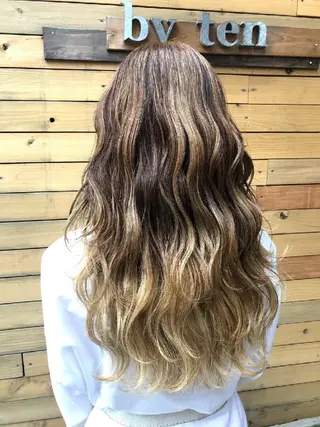 ロング カラー 埼玉久喜/ハイトーン デザインカラーRYOのヘアスタイル