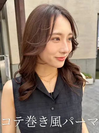 ミディアム カラー コテ巻き/パーマ/艶 透明感/荻原凜太郎のヘアスタイル