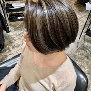 ショート カラー UMEDA FIGAROのヘアスタイル