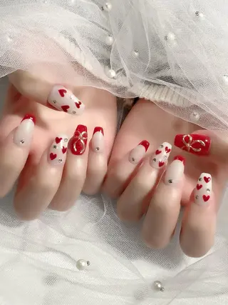 ネイル ＫＥＩ nail🎀 ガーリーネイル🧸のネイルデザイン
