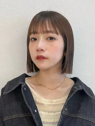 ショート ボブカット 透明感カラー縮毛矯正のヘアスタイル