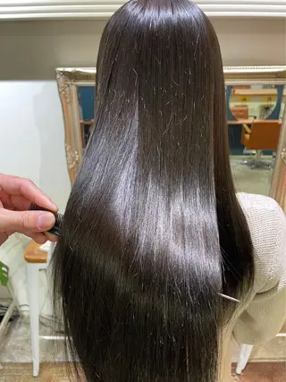 ロング 佐々木 里紗のヘアスタイル