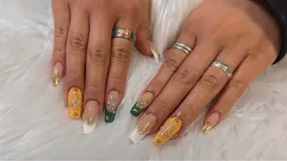 ネイル ネイルサロンインタークロス所属・里山 雛のネイルデザイン