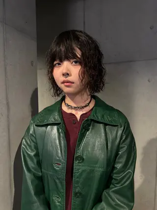 ミディアム パーマ だいち/ブリーチ/ レイヤーカットのヘアスタイル