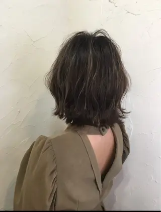 ミディアム カラー 高柳 麻美のヘアスタイル