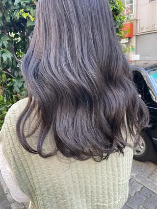 ロング カラー akane .のヘアスタイル