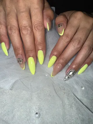 ネイル Raviliss ♡のネイルデザイン