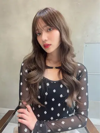 ロング カラー MUSASHI ブリーチカラー◎のヘアスタイル