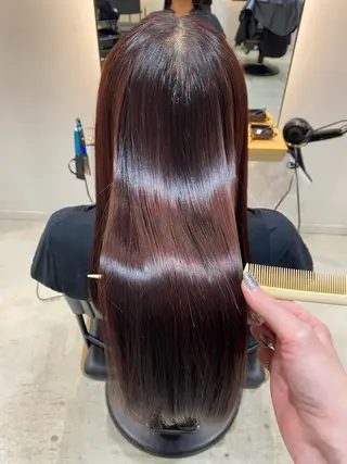 ロング CYAN.矢場町店所属・三代 ゆりあのヘアスタイル