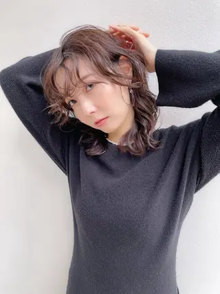 ミディアム カラー AiM 大名　似合わせカットのヘアスタイル