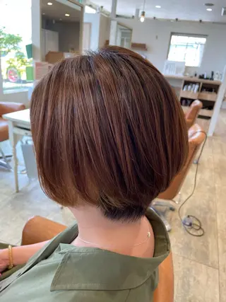 ショート 上田 早恵のヘアスタイル