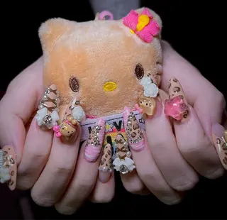 ネイル Hina 池袋 長だしチップ専門店のネイルデザイン