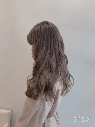 ロング カラー 店長ハイトーンカラー 柞山史奈のヘアスタイル