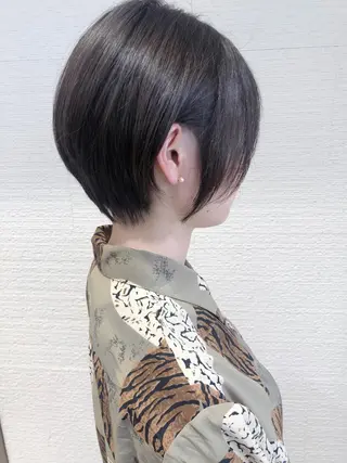 ショート ショート/ボブ/ 白髪ぼかし/しんやのヘアスタイル