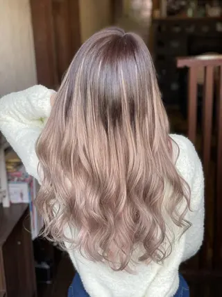 ロング シールエクステ/ ハイトーンカラーのヘアスタイル