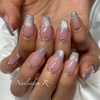 ネイル Nailsalon Ｒ《喜多見3分》のネイルデザイン