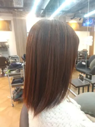 ミディアム カラー 久村 奈菜のヘアスタイル