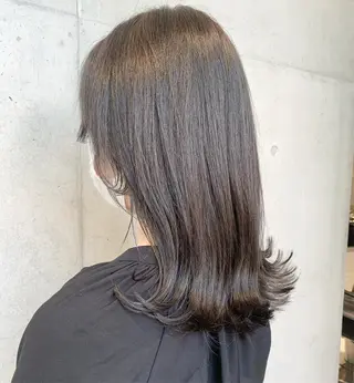 ミディアム カラー 透明感/オリーブ/ グレージュ/YUKAのヘアスタイル