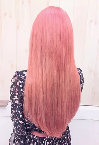 ロング 友田 千栄のヘアスタイル