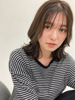 ショート カラー 韓国風⭐️くびれヘア 🍀高津かえでのヘアスタイル