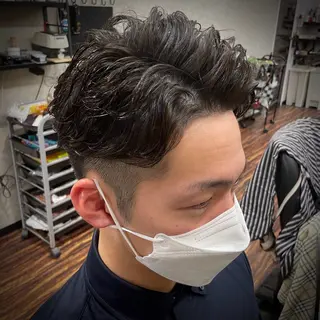 ショート パーマ メンズ 高野浩平/フェード ツイストスパイラルのヘアスタイル