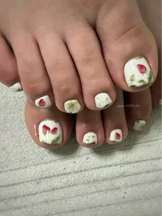 ネイル FIORITURA Maikoのネイルデザイン