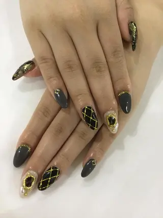 ネイル 💎🐰 saki. m 🐰💎のネイルデザイン