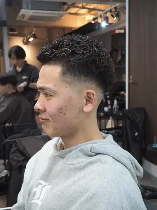 パーマ メンズ 律喜/パーマ /メンズ/フェードのヘアスタイル