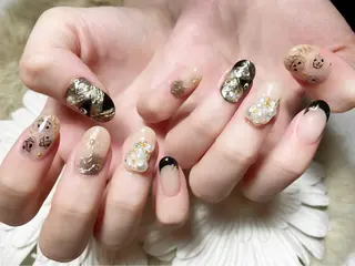 ネイル Yakko pas á pasのネイルデザイン