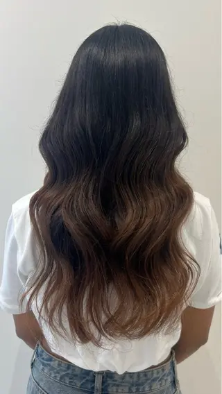 ロング Hitomi/ 練習モデル募集中のヘアスタイル