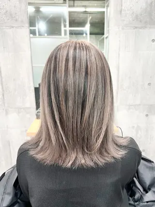 セミロング カラー newi ナカノのヘアスタイル
