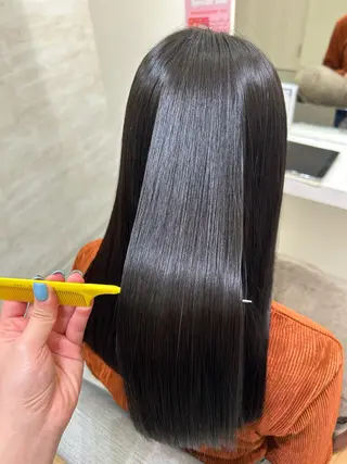 ロング ヘアアレンジ 髪質改善&艶感カラー 🪄岡井美結のヘアスタイル