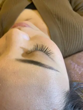 マツエク・マツパ 舟橋 瑞稀のヘアスタイル