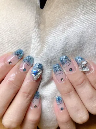 ネイル ECLAT エクラ所属・寺山 千鶴のネイルデザイン