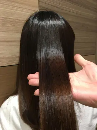 セミロング 🔸縮毛矯正🔸 カソリ　ナユタのヘアスタイル