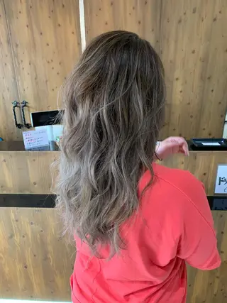 ロング カラー ヘアアレンジ VIM hairおもろまち店のヘアスタイル