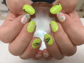 ネイル nico.nico.mark NAIL所属・小林 梓のエステ・リラクイメージ