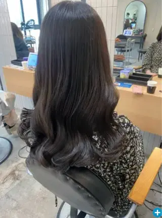 カラー 西浦慎二 /艶カラー/髪質改善のヘアスタイル