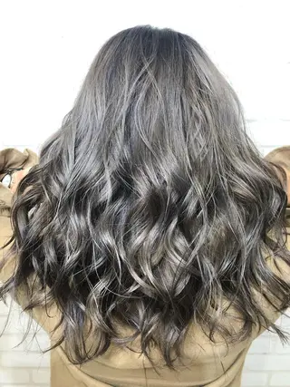 セミロング 🦄コグレケンタピ ンクカラー🎨パーマのヘアスタイル