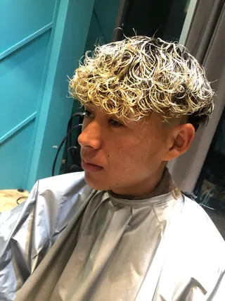 ショート メンズ 🌈艶カラー× メンズパーマ永埜🌈のヘアスタイル